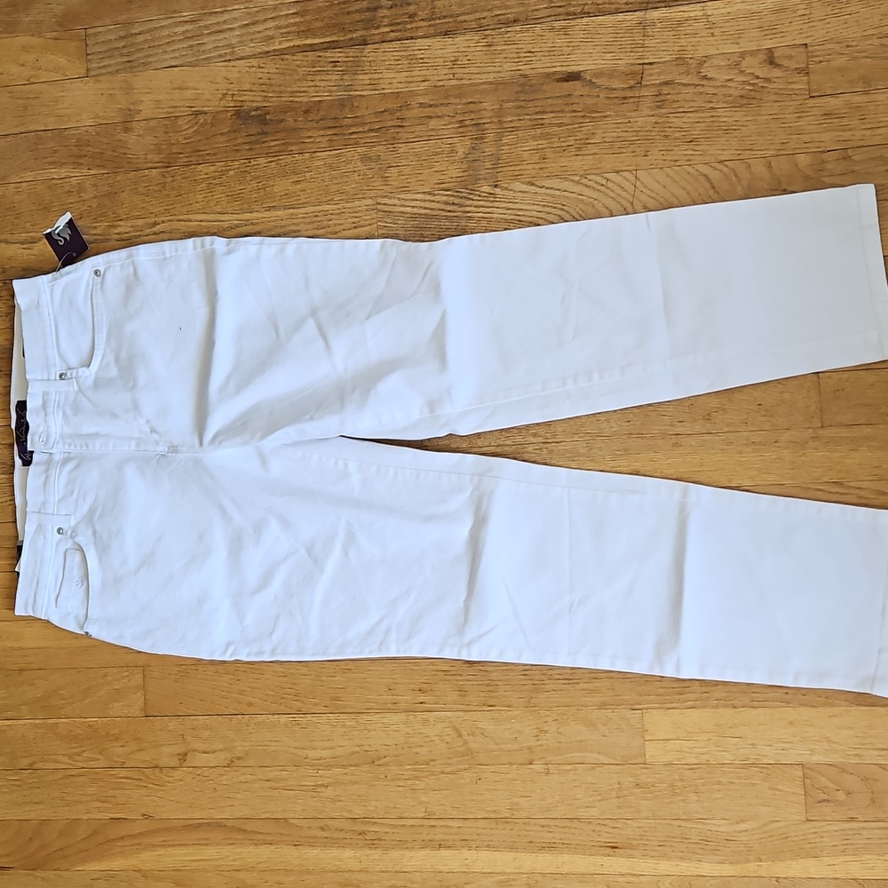 NWT GV Gloria Vanderbilt Amanda jeans 10 Short
